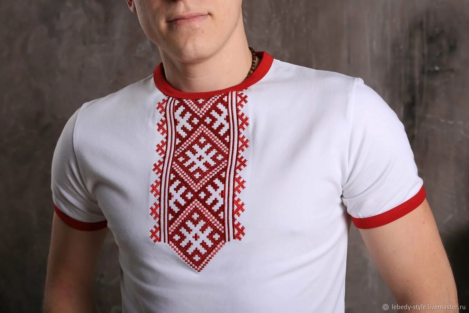 Польский и украинский языки. Вышиванка. Орнамент на сорочках. Сравнение слов в славянских языках. Кубанский казачий орнамент вектор.