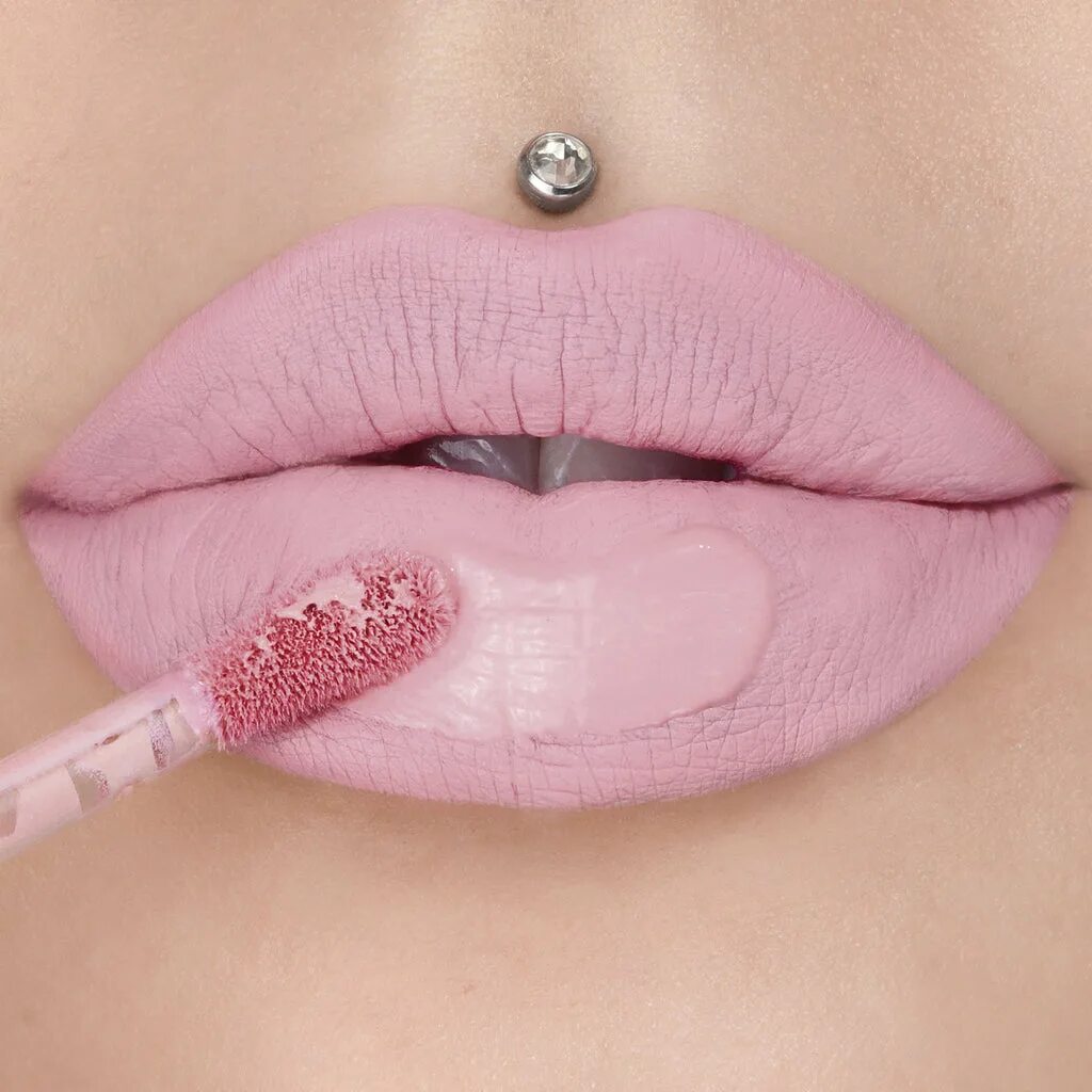 Розовая жидкая помада. Jeffree Star Cosmetics Velour Liquid Lipstick. Jeffree Star Velour Liquid Lipstick. Jeffree Star жидкие помады. Jeffree Star Cosmetics Oh my God.