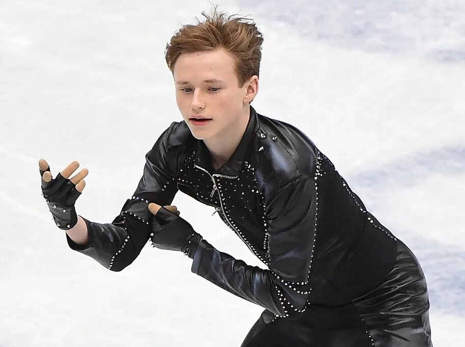 Пут э спел он ю. Charlie puth слив. Lost on you lp тамбурин. Easier like charlie puth t-shirt luke. Лаура перголицци.