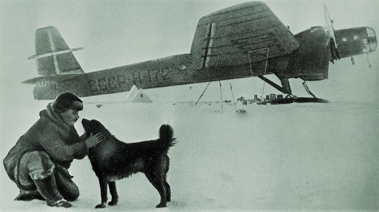 North pole 1. Ант-6 Северный полюс Водопьянов. Экспедиция Папанина на Северный полюс 1937. Ивана Дмитриевича Папанин на Северный полюс.