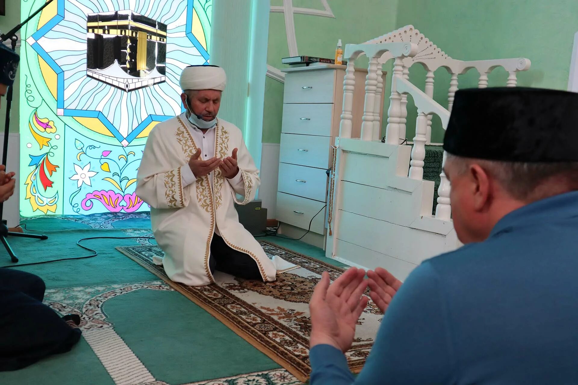 имам мечети ярославль. альфас хазрат набережные челны. мечеть нур ихлас набережные челны. малик хазрат ибрагимов. альфас хазрат гайфуллин.