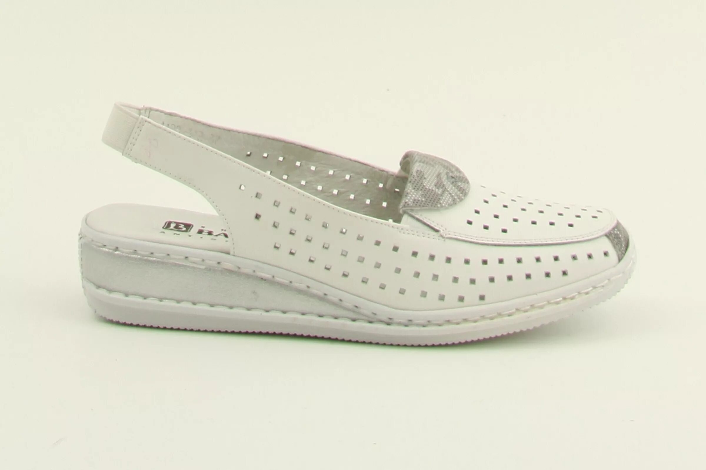 Монро обувь интернет. Aima обувь монро. Ботинки женские монро. Монро мокасины женские. Монро летняя женская обувь.