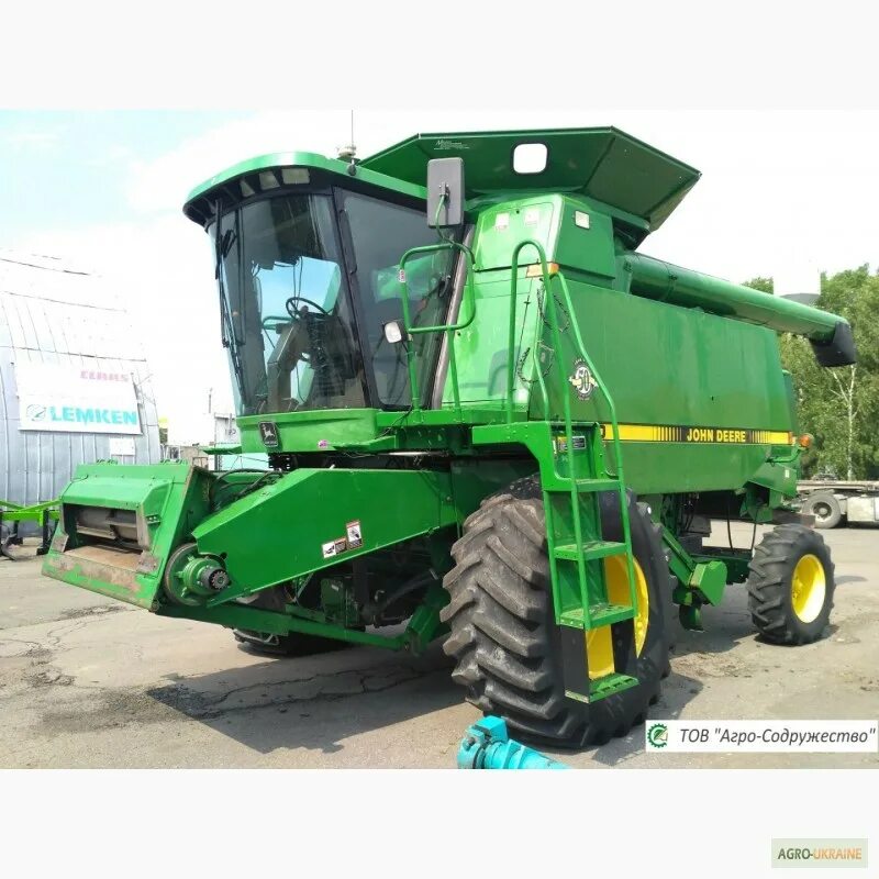 Капот джон дир. John deere cts 9500. Зерновые комбайны джон дир. Кофейный комбайн john deere. Комбайны джон дир 9500.