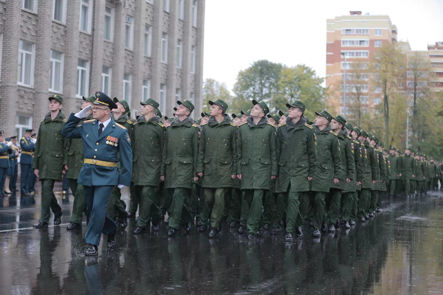 Череповецкий военный инженерный университет радиоэлектроники. Военный институт Череповец. Военного ордена Жукова университет Череповец. Училище радиоэлектроники Череповец. Военно инженерный сайт