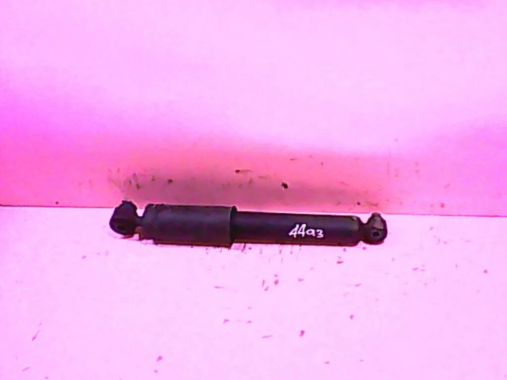 Megane 2 renault scenic амортизатор задний кыргызстане. Амортизатор рено сценик 2. Задние амортизаторы рено сценик 2 монро. Задние амортизаторы сценик 2. Рено сценик демпфер кардан задней.