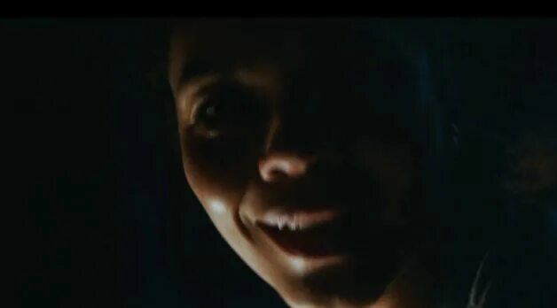 To the night фильм 2018. Ужастик она приходит в ночи. Смотреть фильм одинокая ночь. В ночь трейлер на русском. Оно приходит ночью (2017) trailer.