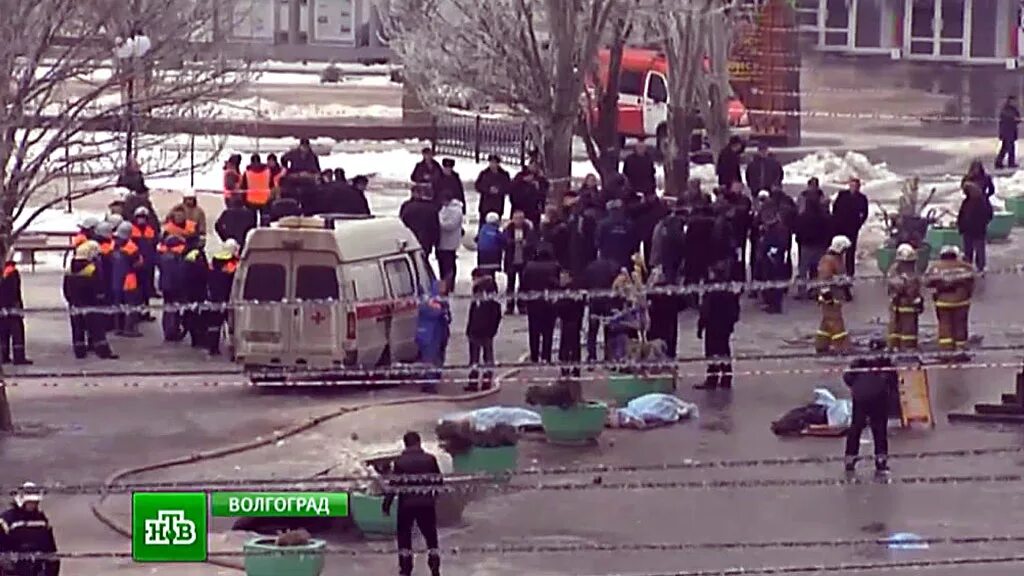 Теракт в Волгограде вокзал. Взрыв на ЖД вокзале в Волгограде. Взрыв вокзала в Волгограде 2013. Опознание террористов крокус