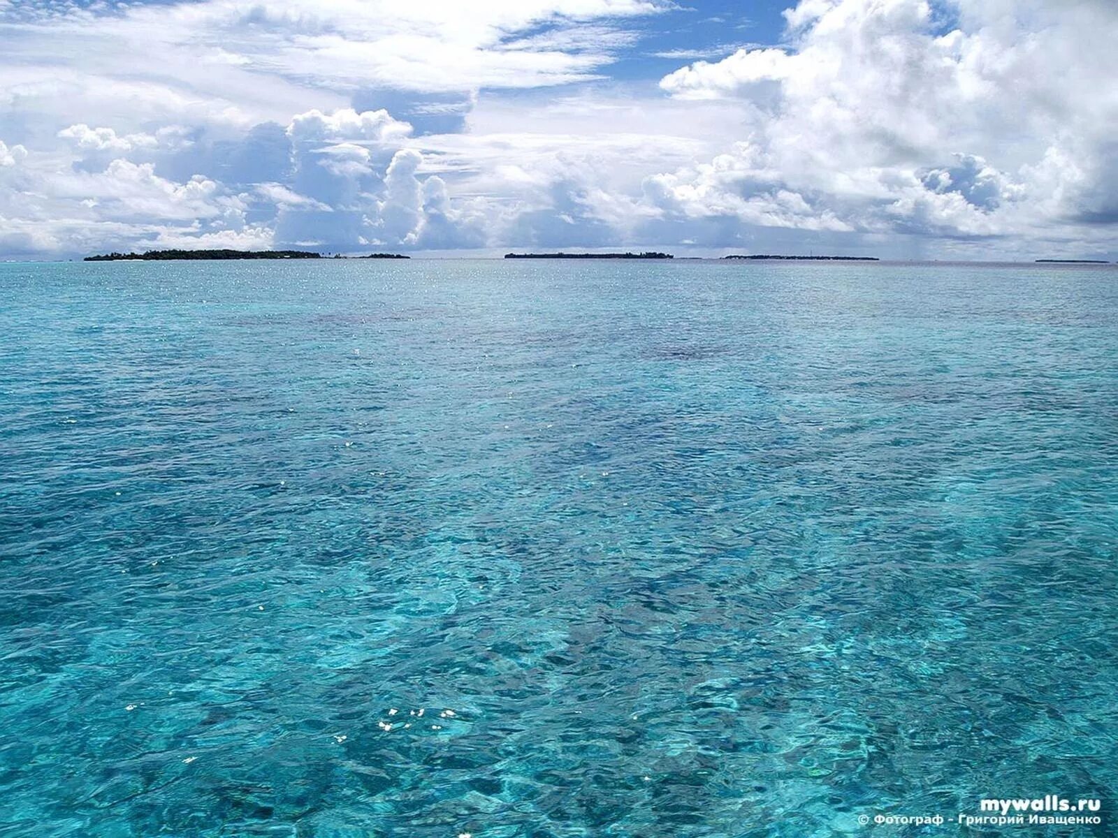 Океан голубая вода. Море. Морская гладь. Красота моря. Гладь океана.