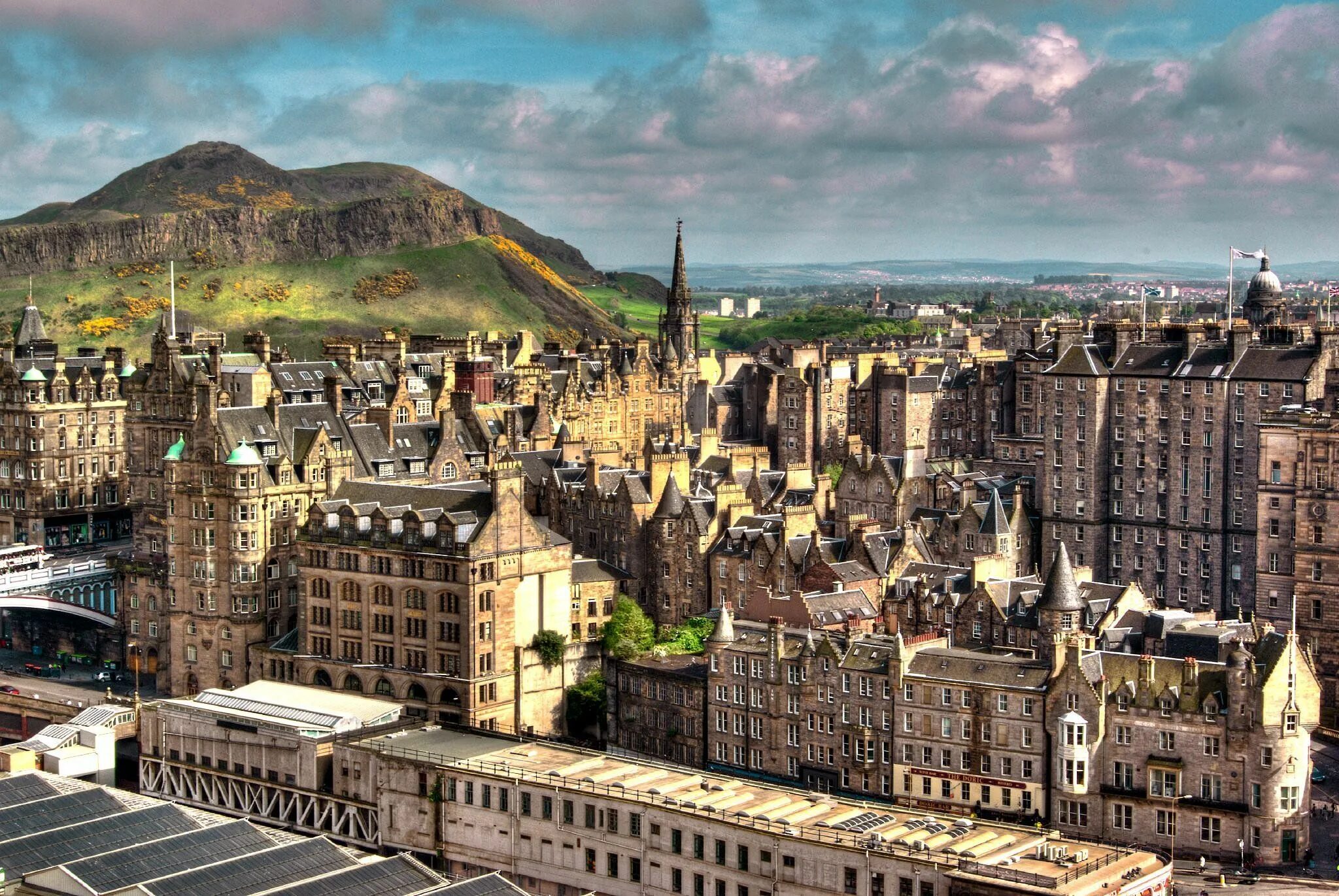 Площадь шотландии. Эдинбург Шотландия. Великобритания столица Эдинбург. Эдинбург, Шотландия, Великобритания. Столице Шотландии, городе Эдинбурге.