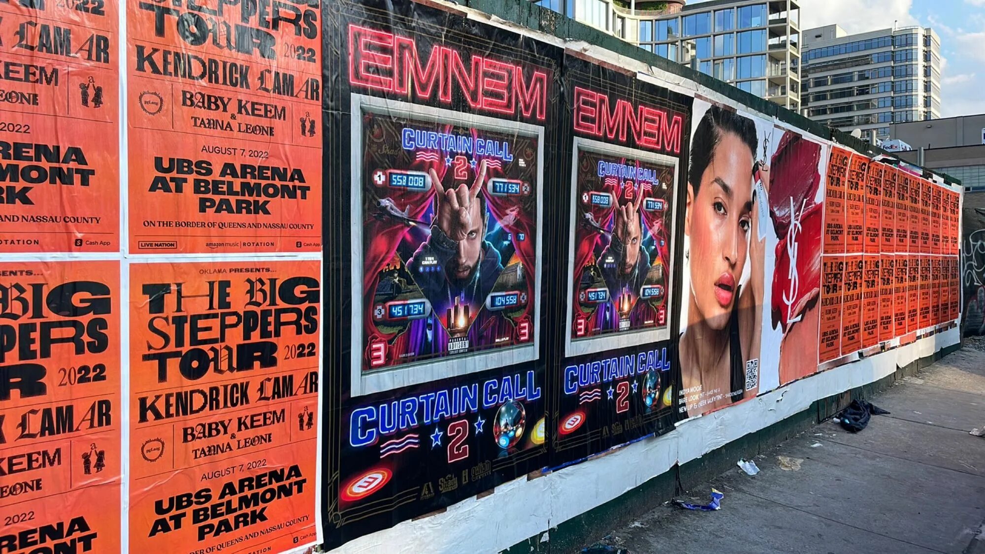 Eminem curtain. Eminem Curtain Call 2. Eminem Curtain Call 2 2022. Curtain Call Эминем. Eminem. Curtain Call. The Hits. 2005.