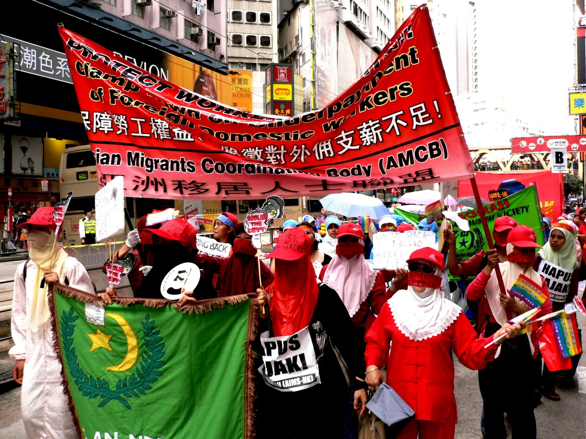 Национальные меньшинства европы. Нация молдаване. Национальные меньшинства в европе. Национальные меньшинства европы. Романши народ.