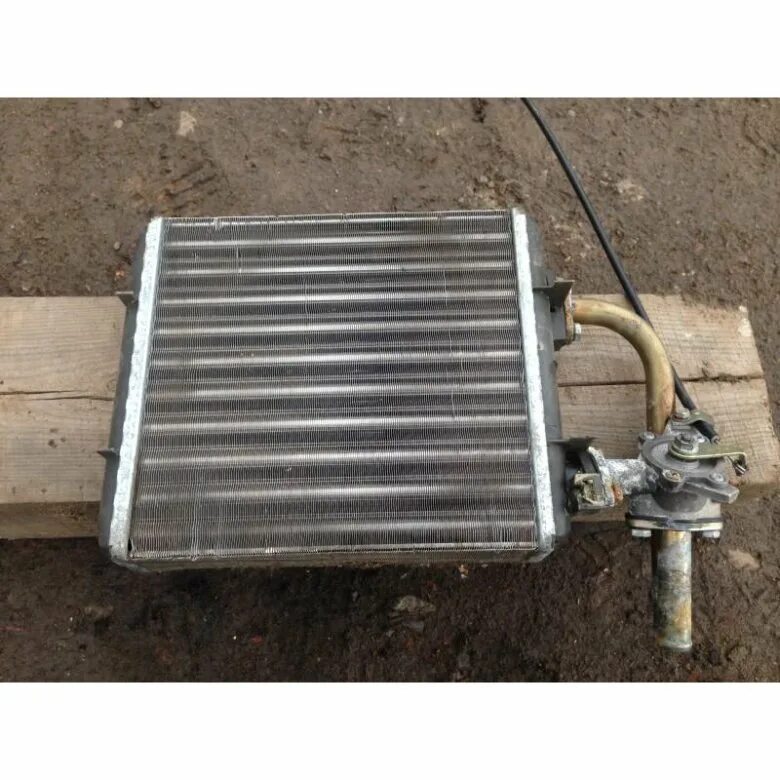 Радиатор печки ваз 2106 латунный. Радиатор печки ваз 2107 инжектор. Радиатор отопителя печки ваз 2110. Радиатор печки ваз 2110. Алюминиевый радиатор печки ваз 2107.