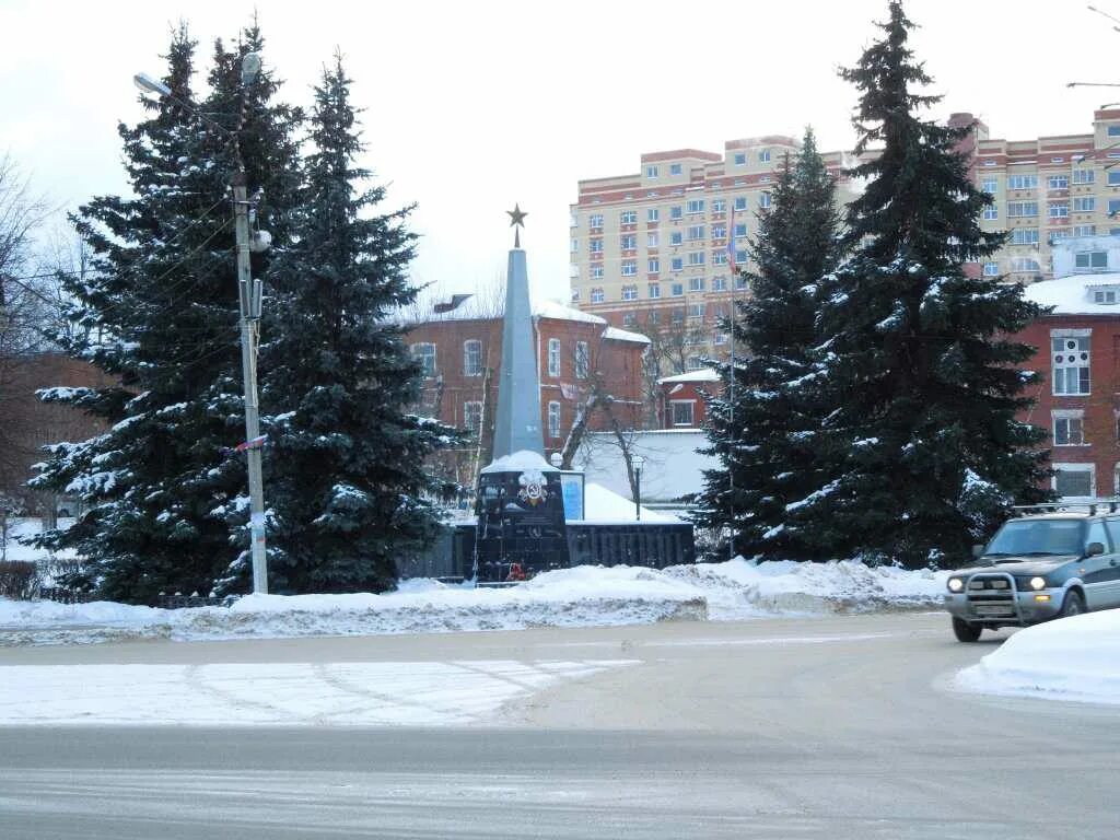 Яхрома площадь. Яхрома центр города. Яхрома площадь Кузнецова. Площадь яхромы