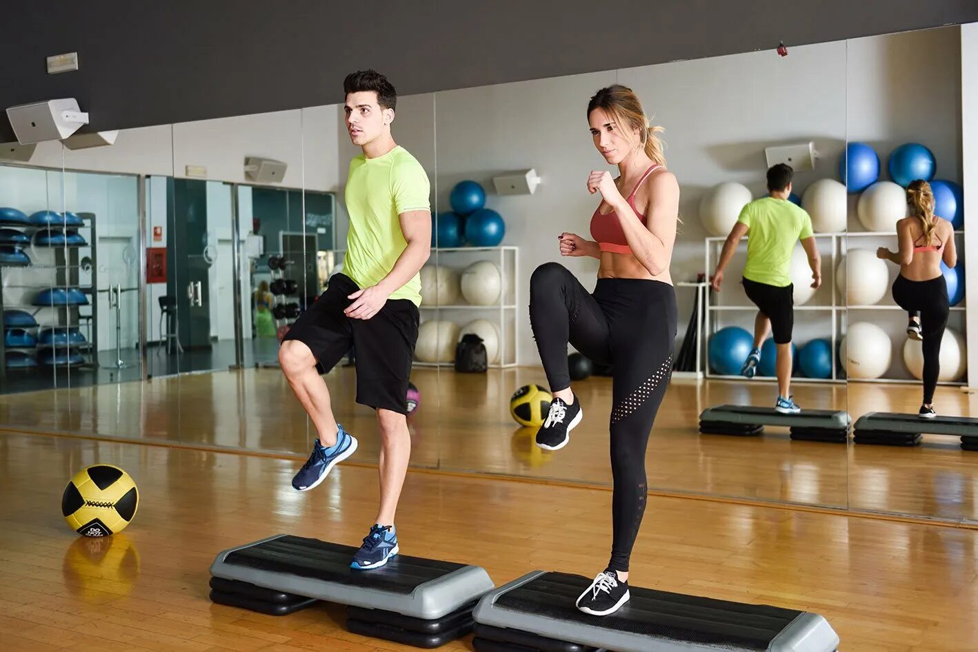 Step exercises. Степ-аэробика фит. кардио степ. степ-аэробика step-interval.. джин миллер степ аэробика.