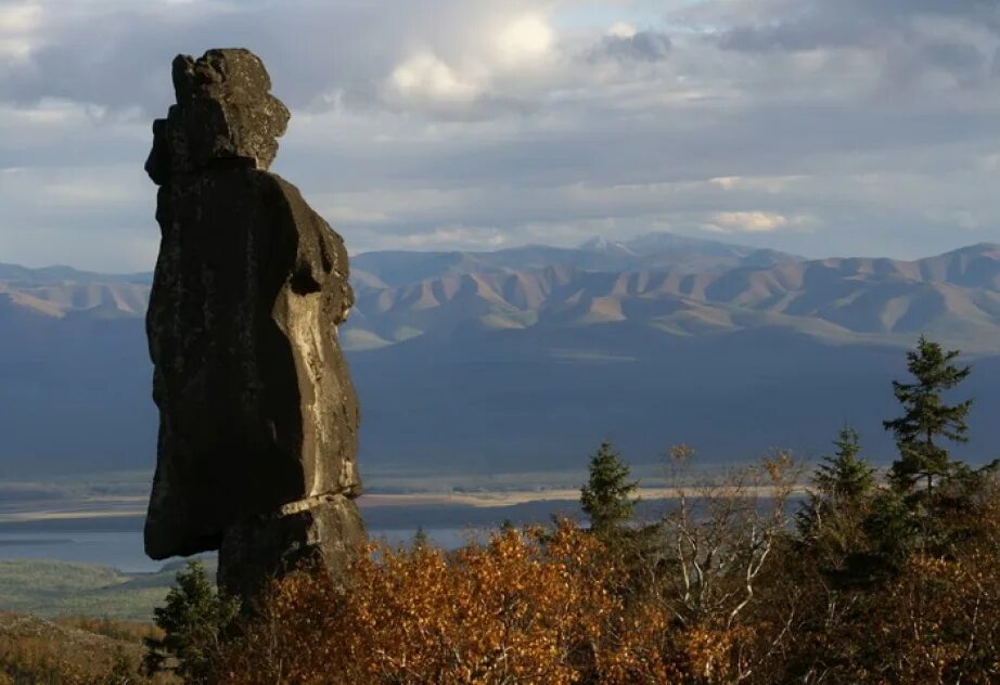 The Amur pillars are huge rock formations on the hills near Komsomolsk on the Am