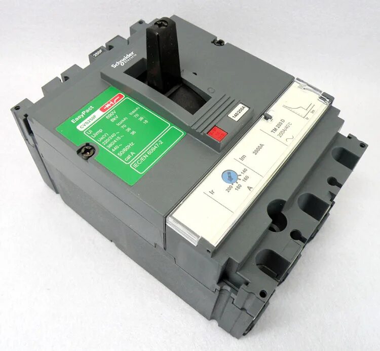Выключатели cvs. Schneider - cvs250b tm200d 3p3d. schenider 1000 amp moulded case circuit breaker compact, nsx. автомат cvs. cvs 250f крышка нижняя.