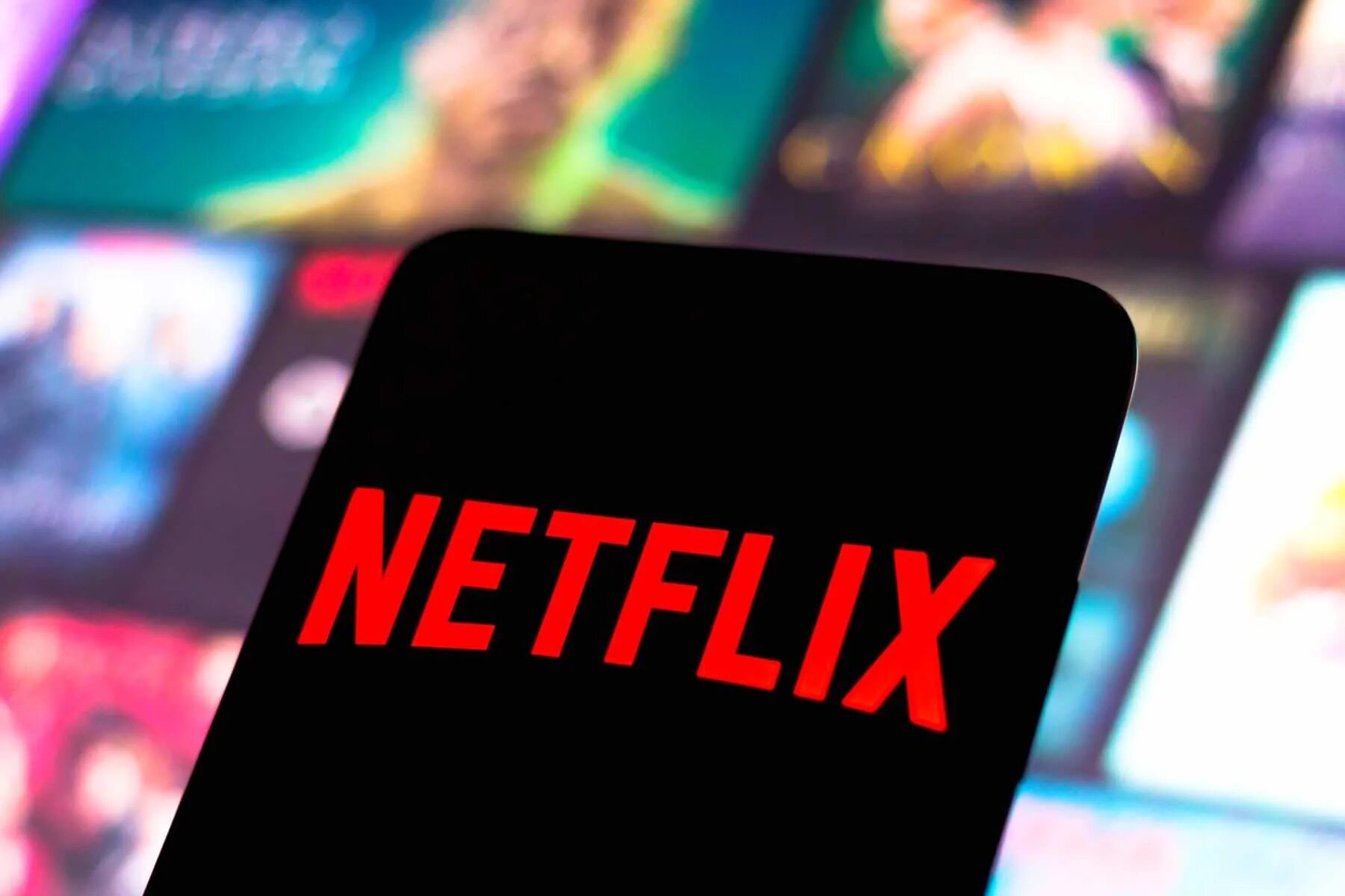 Netflix отзывы. Нетфликс. Заставка Нетфликс. Netflix Россия. Нетфликс 2022.