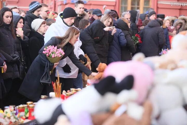 Трагедия в зимней вишне кемерово дата. Зимняя вишня Кемерово. Зимняя вишня Кемерово 2018. Зимняя вишня пожар в Кемерово. Пожар в торговом центре «зимняя вишня» пожары в России.