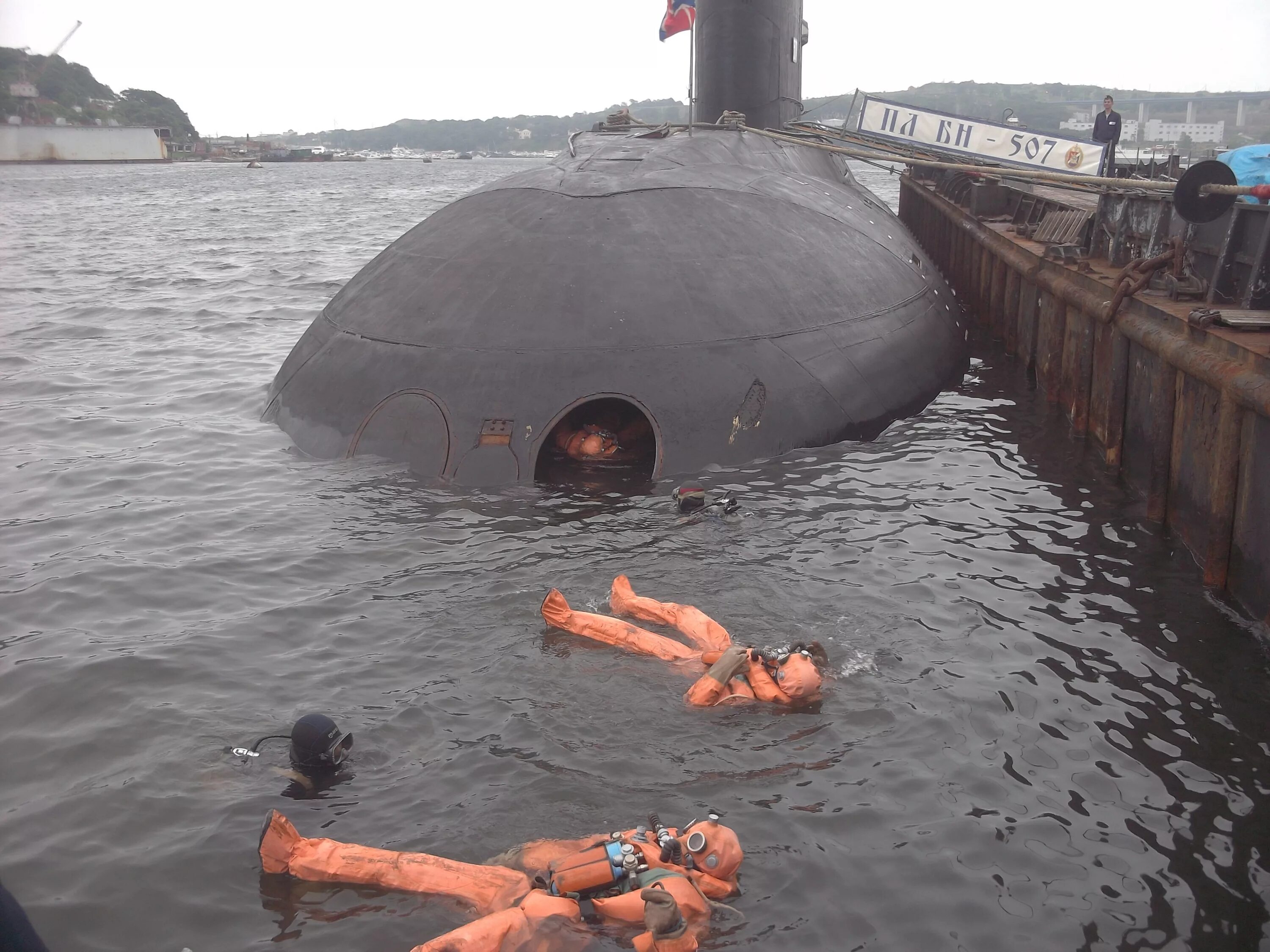 Как выбраться со дна. Торпедный аппарат подводной лодки. подводная лодка к-141 «курск». утонувшие подводные лодки. страшная подводная лодка.