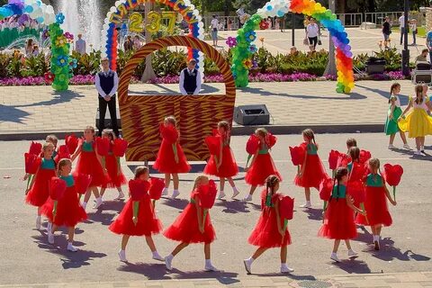 Танец цветов с обручами