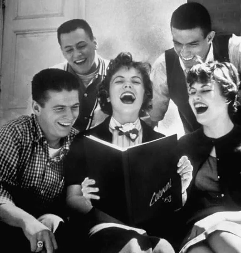 Экзамен в советской школе. Студенты 1950. Советские студенты 50-х годов. Советские студенты. Советские студенческие годы.