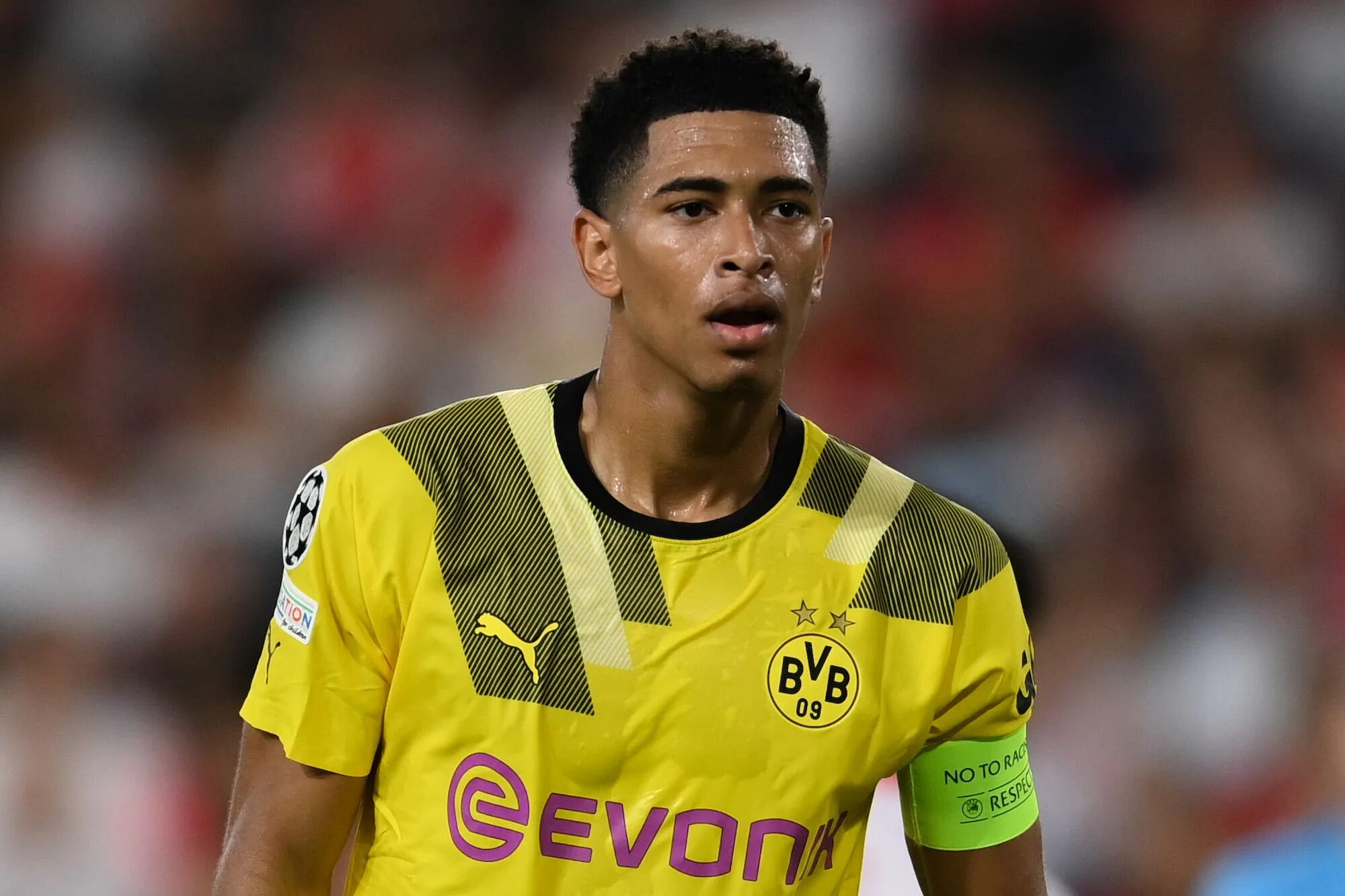 Джуд беллингем 2022. Джуд беллингем боруссия дортмунд. Билингем. Беллингем футболист боруссия. Билингем.