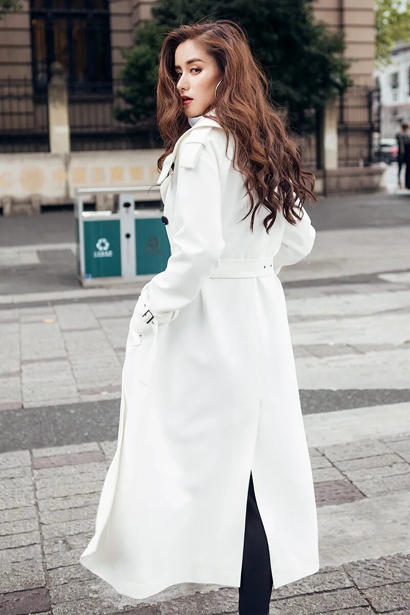 Пальто jil sander женское. Плащ халат. Плащ тренч ахмадулина. Белый длинный плащ. Isabel marant плащ.
