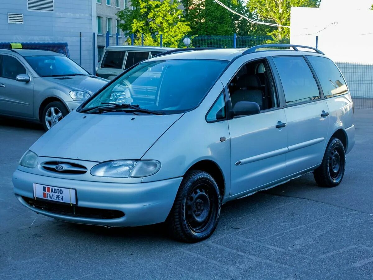 Ford Galaxy 2000. Ford Galaxy 2005 года минивэн. Форд гелакси 2005г минивэн. Форд Гэлакси 1 поколение. Минивэны 2000 годов