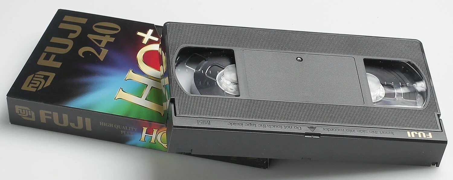 Кассеты для видеомагнитофона. Кассета VHS 90е. Видеокассета VHS B v2000. VHS кассета драйв 11. Betacam SP Cassette 90.