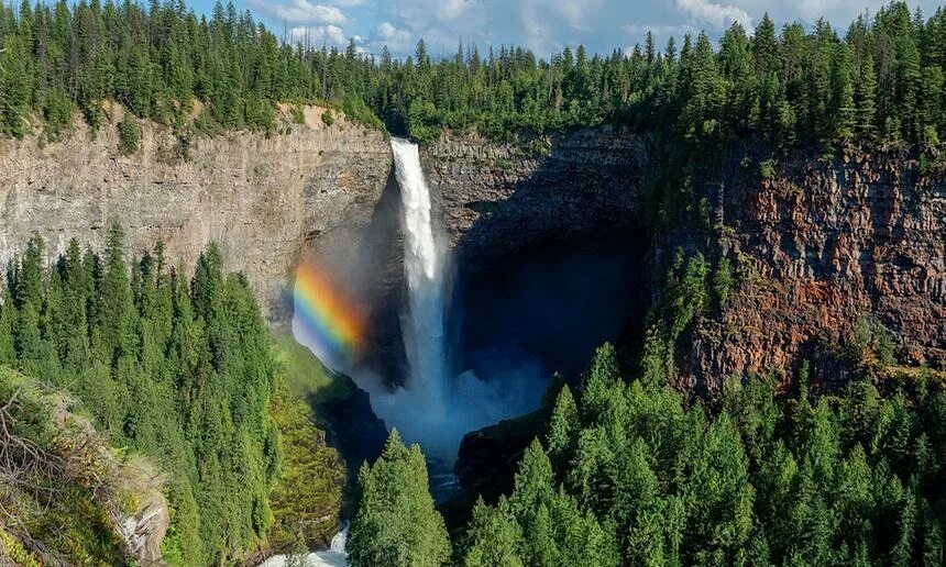 Название невероятное. Водопад Хельмкен Британская Колумбия. Природные объекты. Чудеса природы. Чудеса природы России.