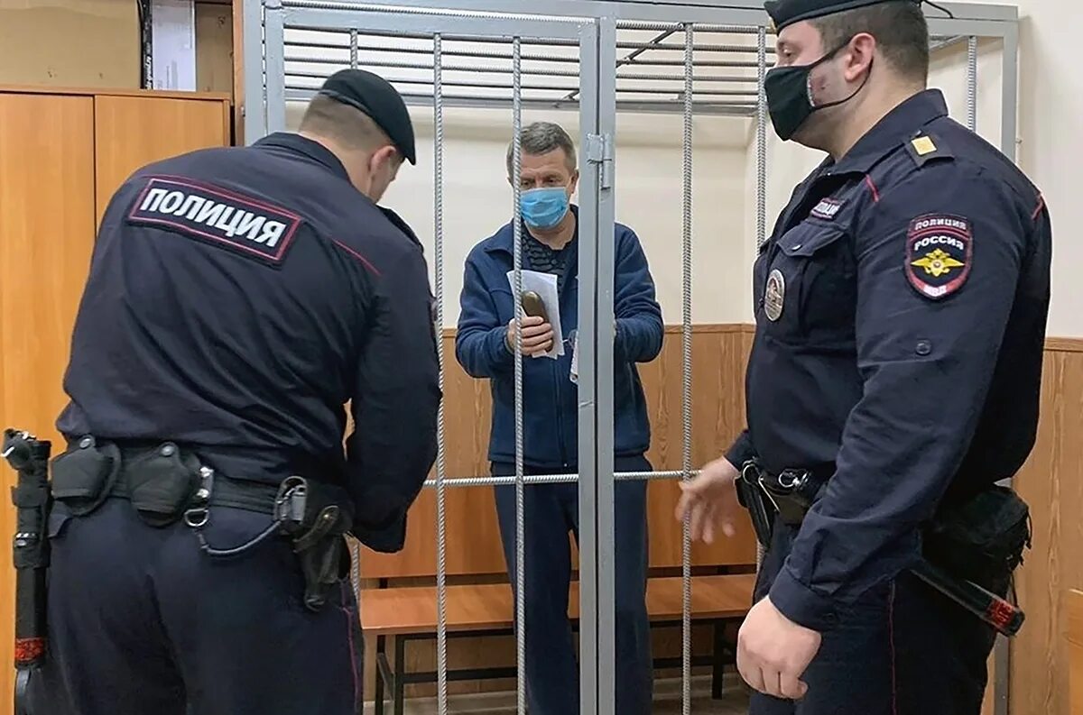 Арестантов мало арестованных