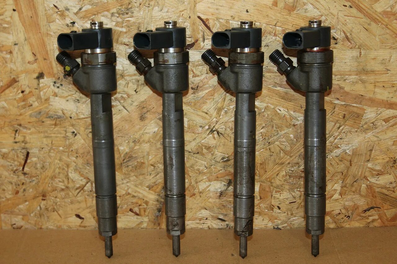 3 дизель. Диаметр форсунки вито 638. Форсунка мерседес вито 2. Форсунка мерседес вито 638 2. 2 cdi 2003.