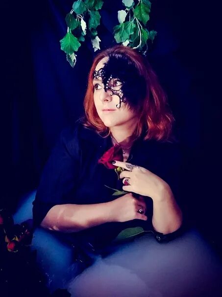 Огоньки в лесу. Блуждающие огни на болоте. Группа блуждающие огни фото. Волшебные огоньки. Панченко блуждающие огни 3.