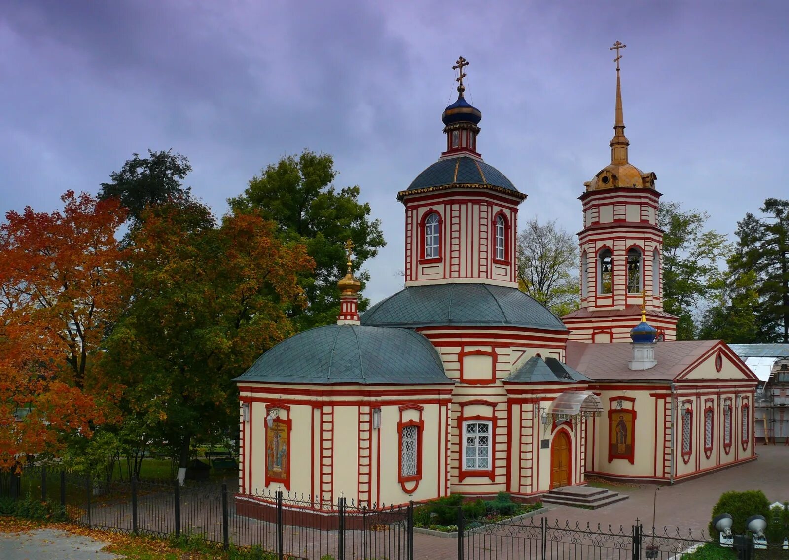 Церковь воздвижения креста. Храм воздвижения креста господня в алтуфьеве. крестовоздвиженский храм в алтуфьево. храм воздвижения креста господня в воздвиженском. церковь воздвижения креста господня в алтуфьево.