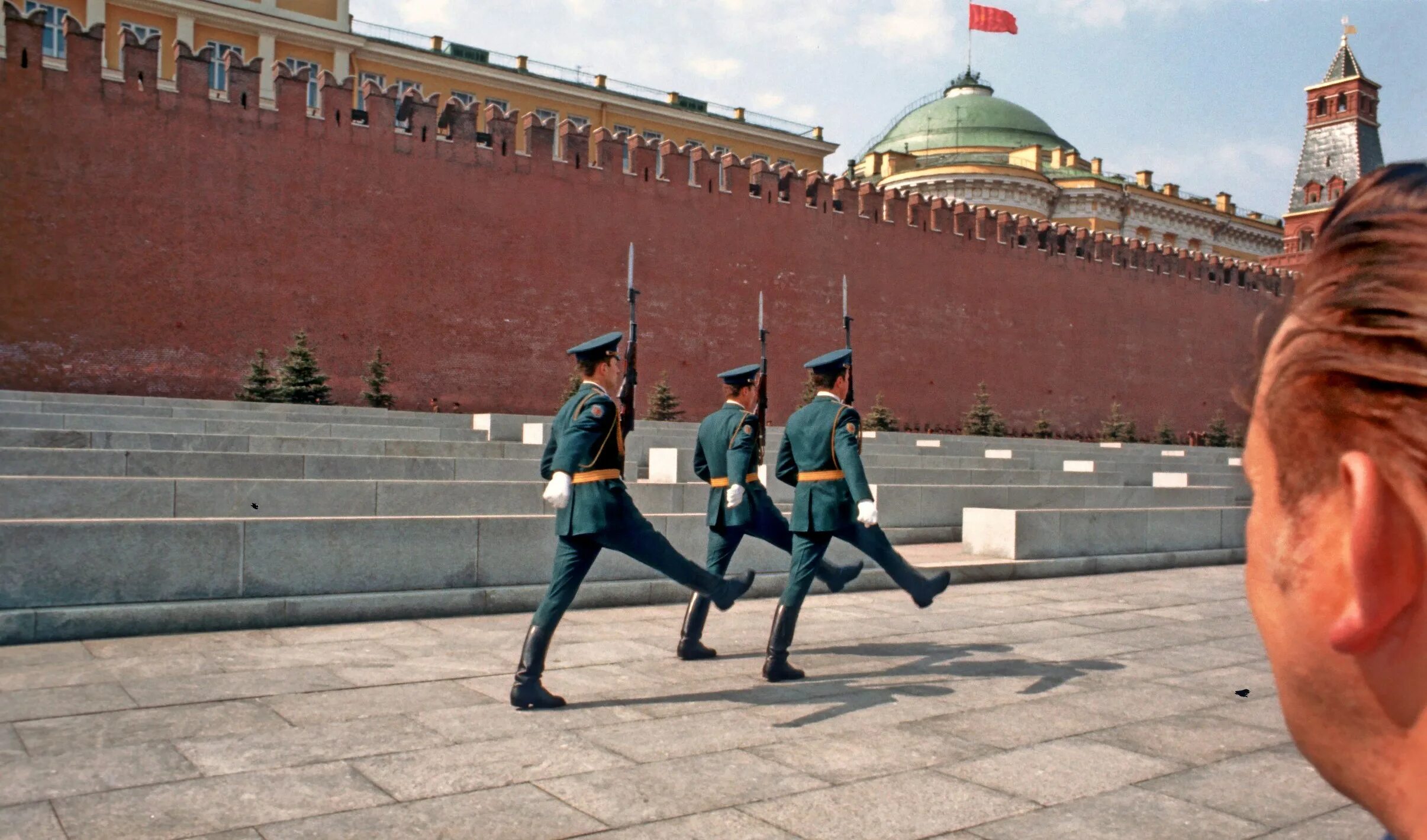 смена у мавзолея. москва мавзолей караул. смена у мавзолея. современный караул у мавзолея. смена караула у мавзолея ленина.