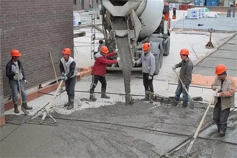 Бетонщик-арматурщик. Монтаж плит перекрытия. Монтажный бетон. Монтажный бетон. Укладка плит перекрытия.