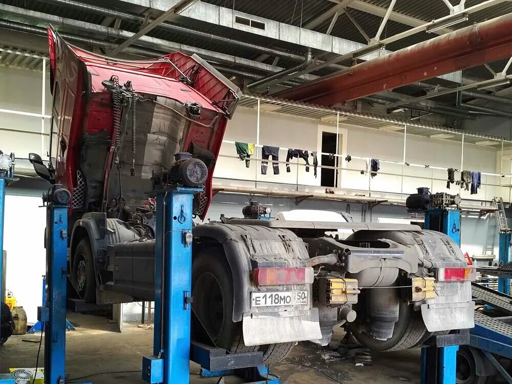 Автосервис камаз. Ближайший грузовой автосервис. Мойка грузовых автомобилей. Грузовой сервис камаз. Грузовой автосервис.