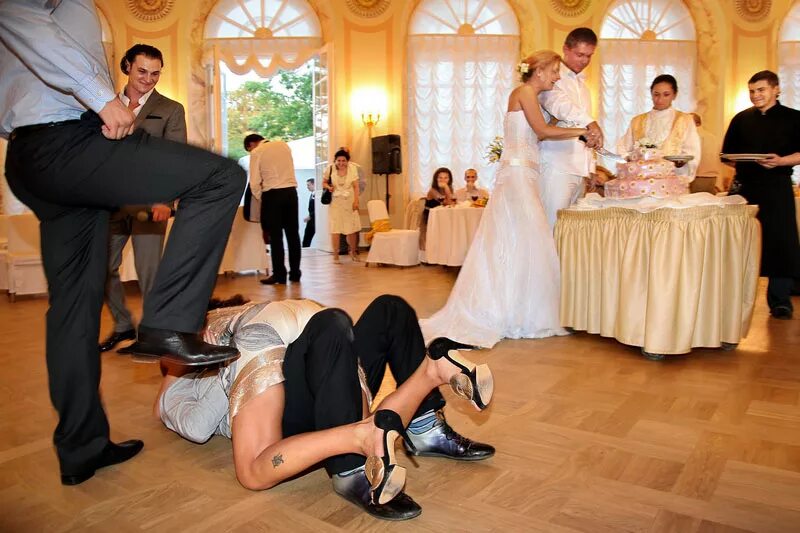 Lovey Dovey Ridiculous pictures, Funny pictures, Bizarre