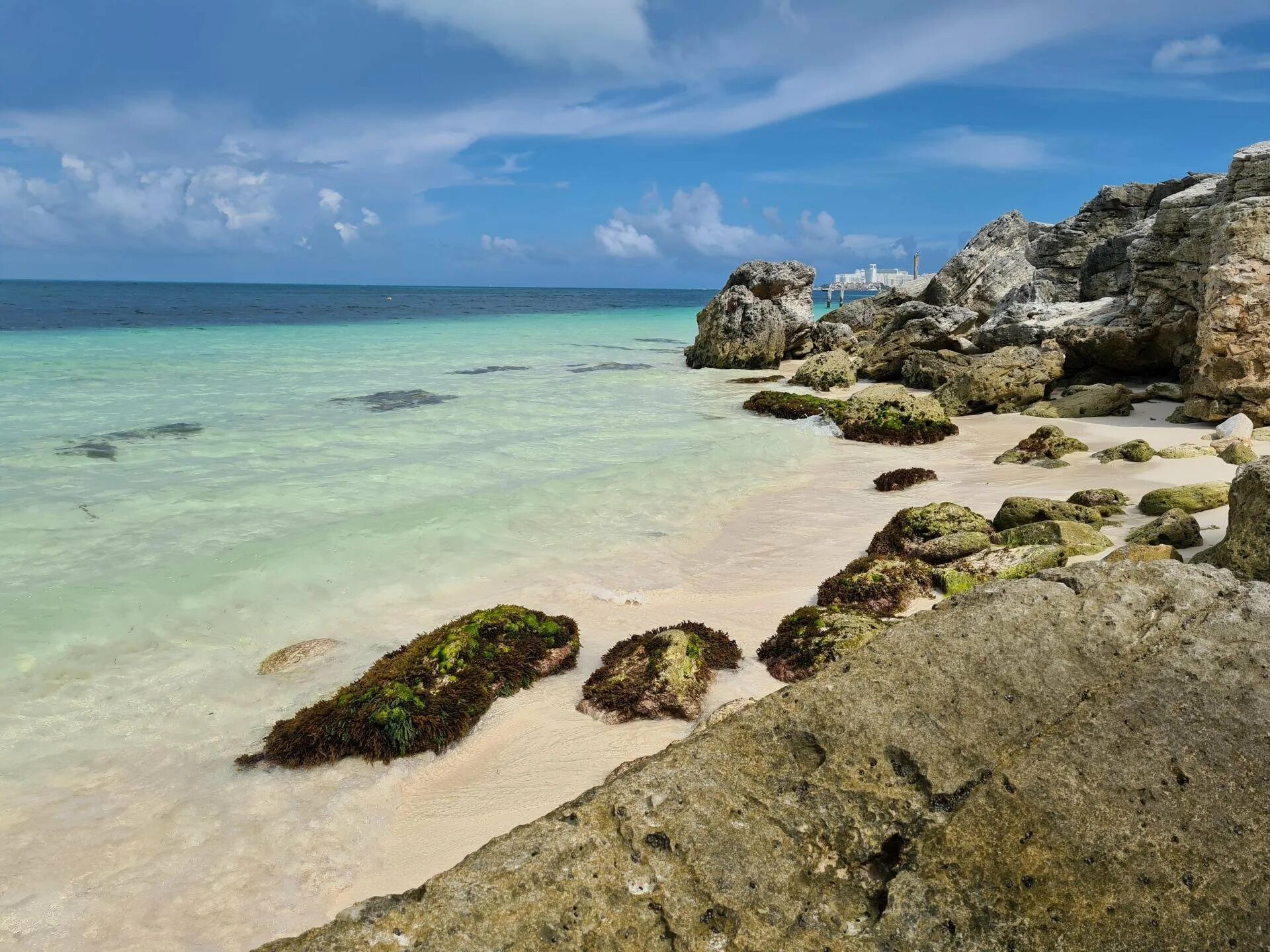 Карибское море сейчас. Ривьера майя мексика. Карибы остров винсент. Атлантический океан карибы. Доминикана атлантический океан.