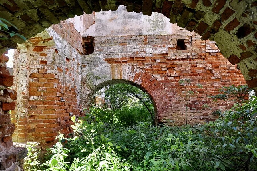 Вишера стекольный завод. Завод красный факел муханово. Завод в малой вишере. Маловишерский стекольный завод. Фабрика елочных игрушек светлана малая вишера.