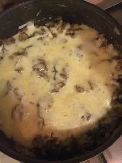 Жульен на сковороде с грибами и сливками
