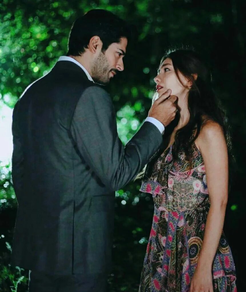 Sevgi istirobi. Неслихан атагюль кара севда и бурак. Кемаль и нихан. Sevgi istirobi. Кемаль и нихон.