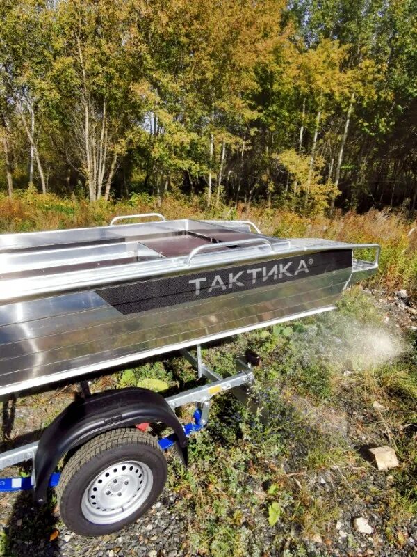 Обзор лодок тактика. Лодка 420 алюминиевая. лодка тактика 420. алюминиевая лодка тактика-320. тактика 420 fish.