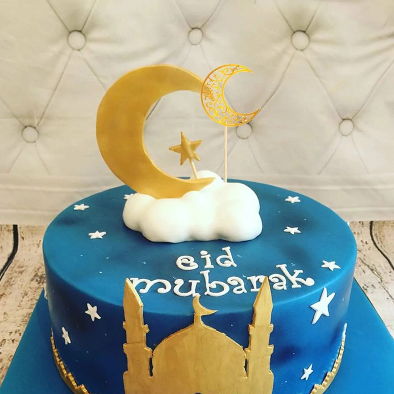 Торт на уразу. Торт Луна. Торт в виде Луны. Торт полумесяц. Детский мусульманский торт.