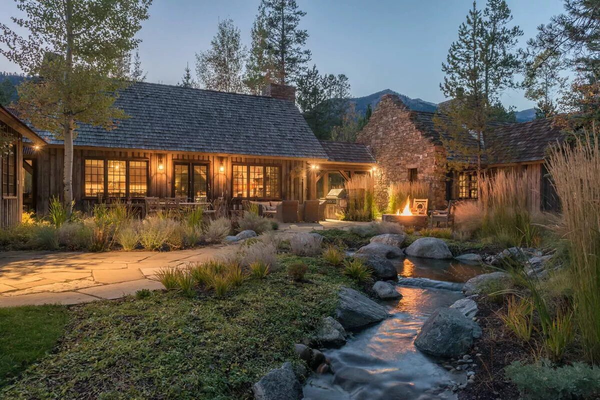 Ручьи у дачи алтай белокуриха. Искусственный водоем с мостиком. Дом ручеек. Bridge house - дом-мост в австралии. Миксбордер с прудиком.