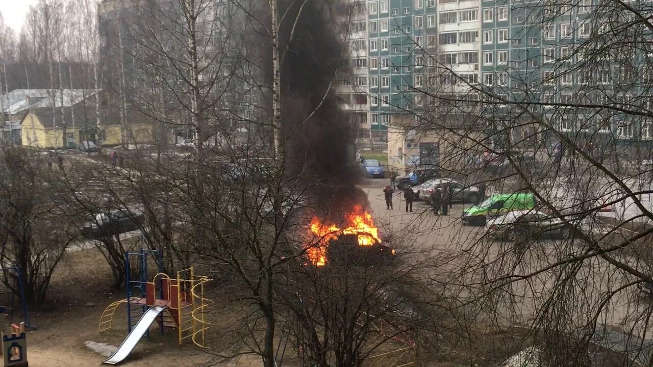 Пожар в Девяткино. Пожар в Девяткино сейчас. Пожар в Санкт-Петербурге новое Девяткино. Пожар в новом Девяткино.