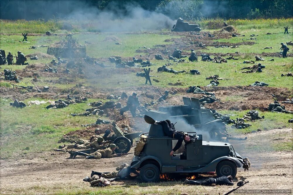 Поле боя 2015. Поле боя фильм 2021. Бой поле боя фотоклипарт. Военный бой. Военный фестиваль поле боя.