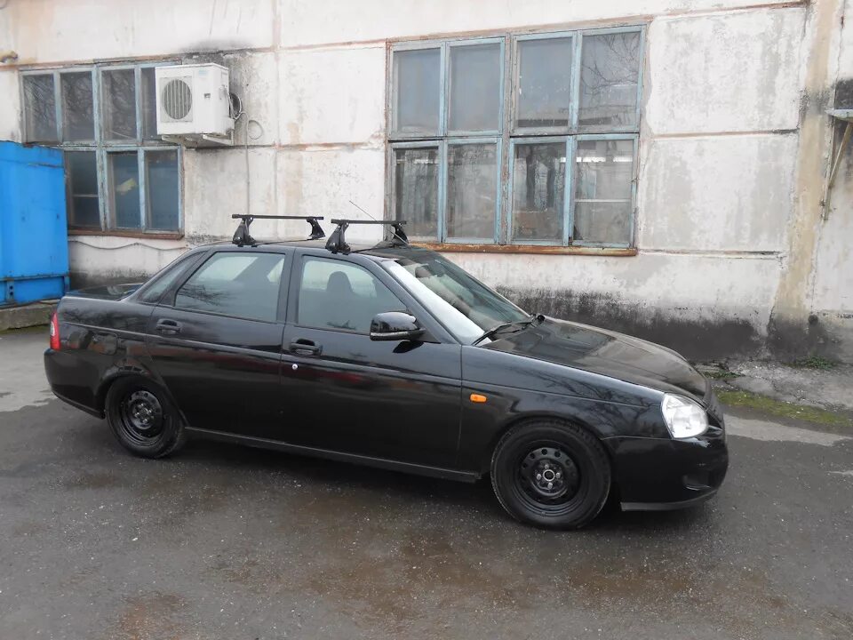Как поставить багажник на приору. Приора 2 седан багажник на крышу.