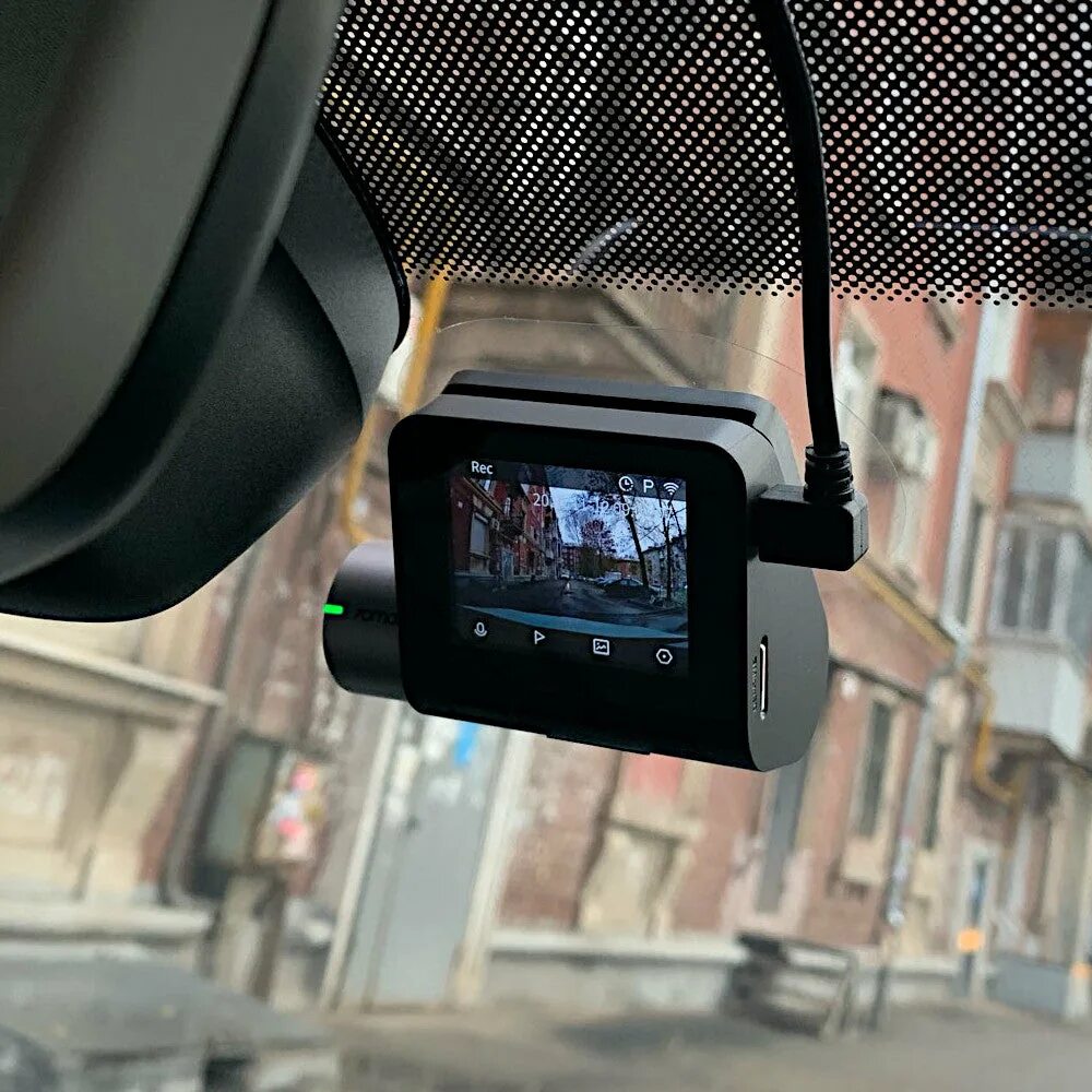 Видеорегистратор dash cam pro. Dashcam 2025 постер фильма.