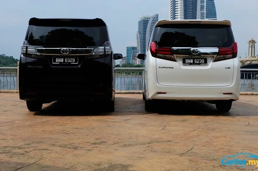 Toyota Vellfire vs Alphard. Toyota Alphard vs Toyota Vellfire. Alphard vs Vellfire. Тойота альфард и Тойота Веллфайр отличия.